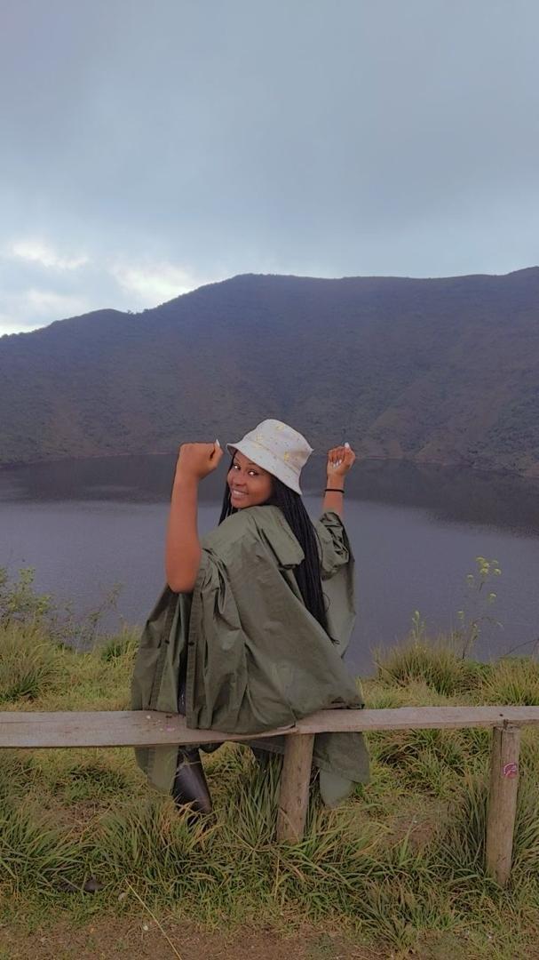 MBABAZI – Primate & Birding Specialist